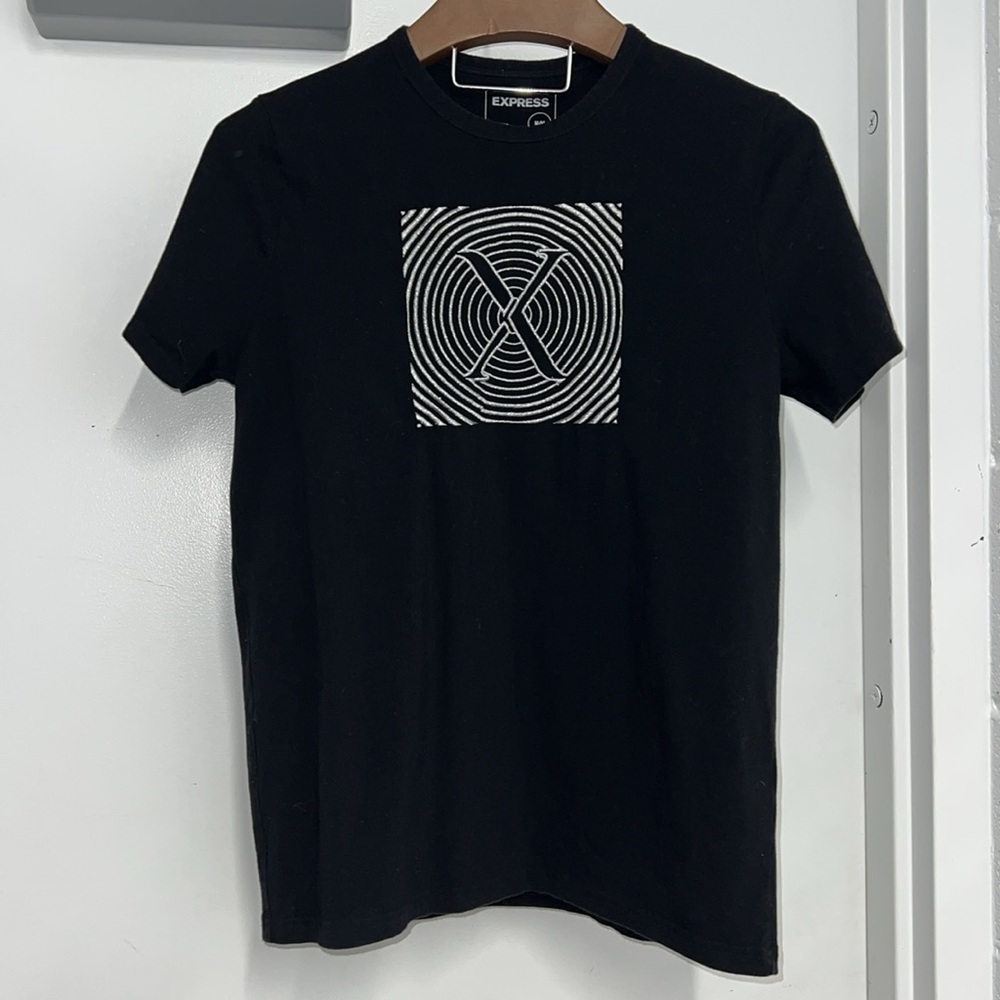 Express Men’s Medium Black T-shirt w/Big Silver Embroidered Design